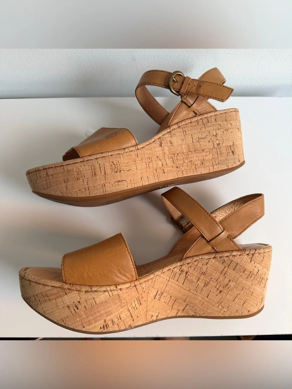 Like new Born Tan Leather Cork Wedge Sandals sz 8